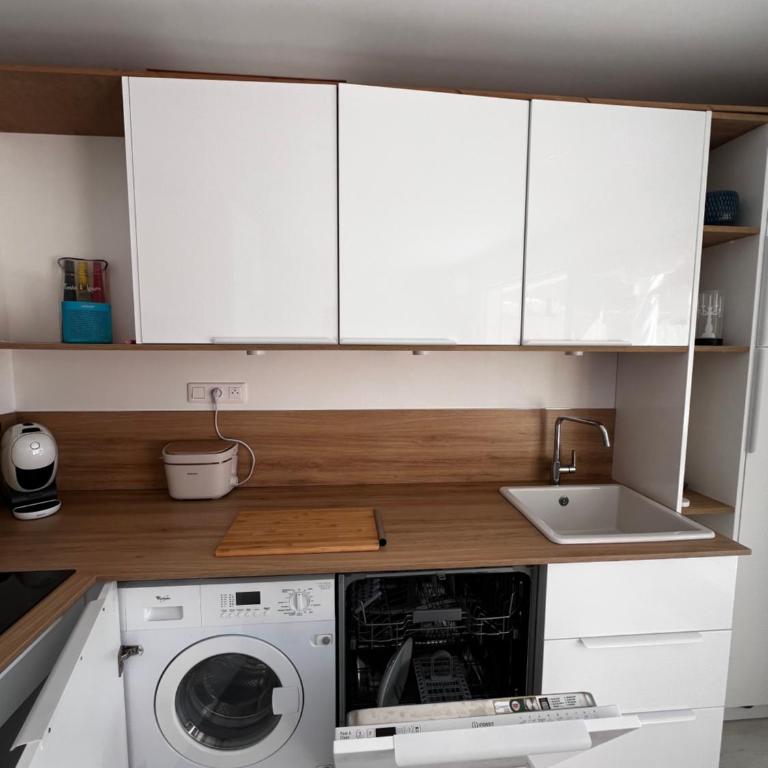 Appartement 1 chambre avec grande Terrasse plein Sud au Lavandou - Appartamento con 1 Camera da Letto - 12