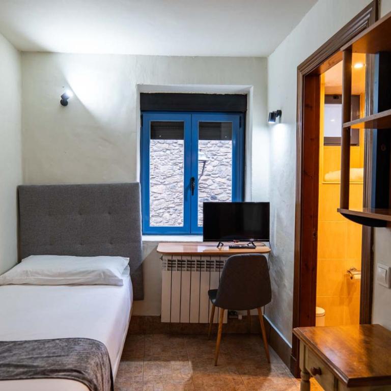 Hostal Nau Pradets - Habitación Individual - 2