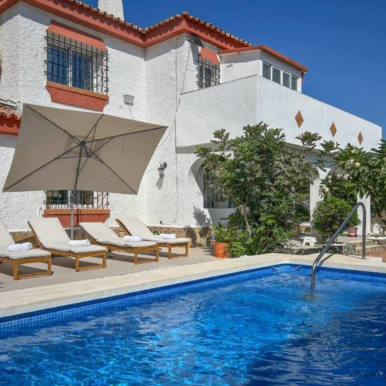Villa Soreya - apartamentos - Apartamento de 4 dormitorios con vistas a la piscina - 1