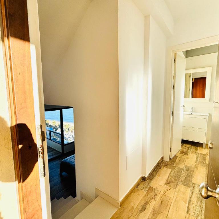 AlquilaEasy Aloha Playa - Apartment with stairs Sea View - 44