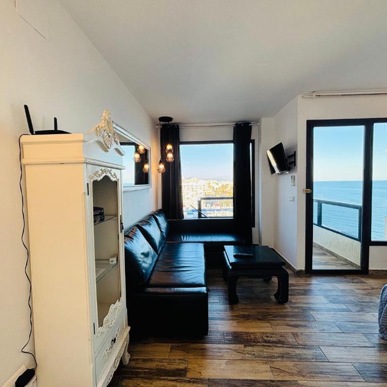 AlquilaEasy Aloha Playa - Apartment with stairs Sea View - 37