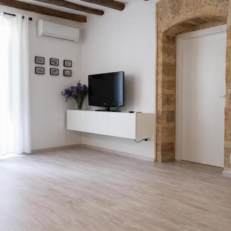 Cesare Home - One-Bedroom Apartment - 5