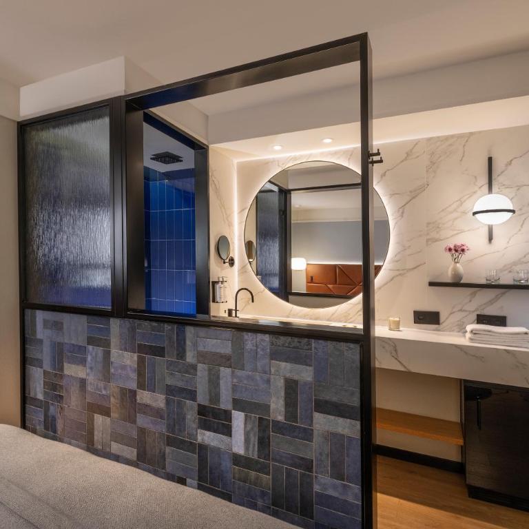 Kimpton Vividora Hotel by IHG - Premium King Room - 1