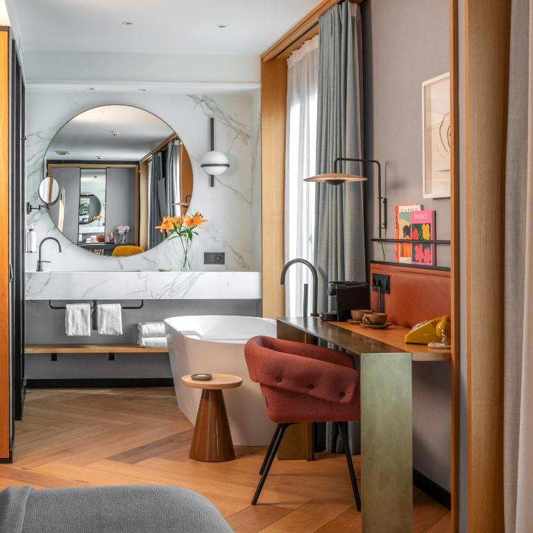 Kimpton Vividora Hotel by IHG - King Suite with Private Terrace - 3