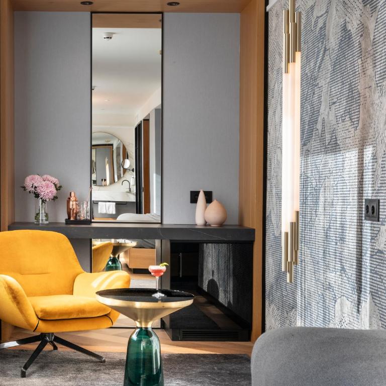 Kimpton Vividora Hotel by IHG - King Suite with Private Terrace - 1