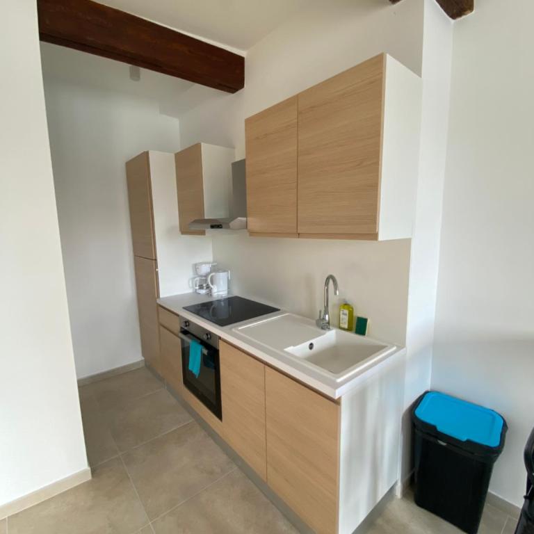 Appartement vue imprenable Vieux-Port et Notre Dame - Studio - Vue sur Mer - 3