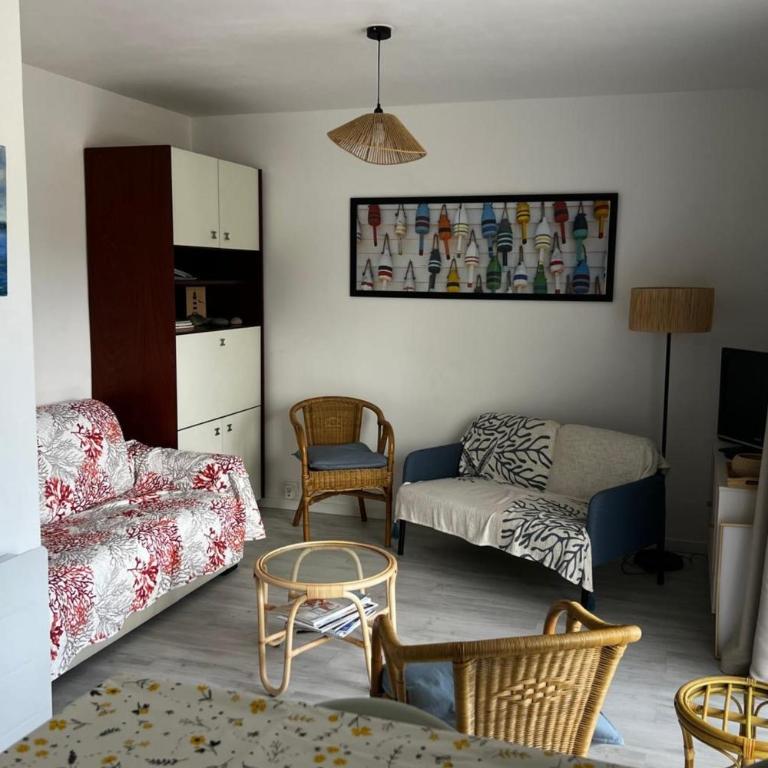 Studio with balcony - 2 min beach and AquaBaule - Studio - 2