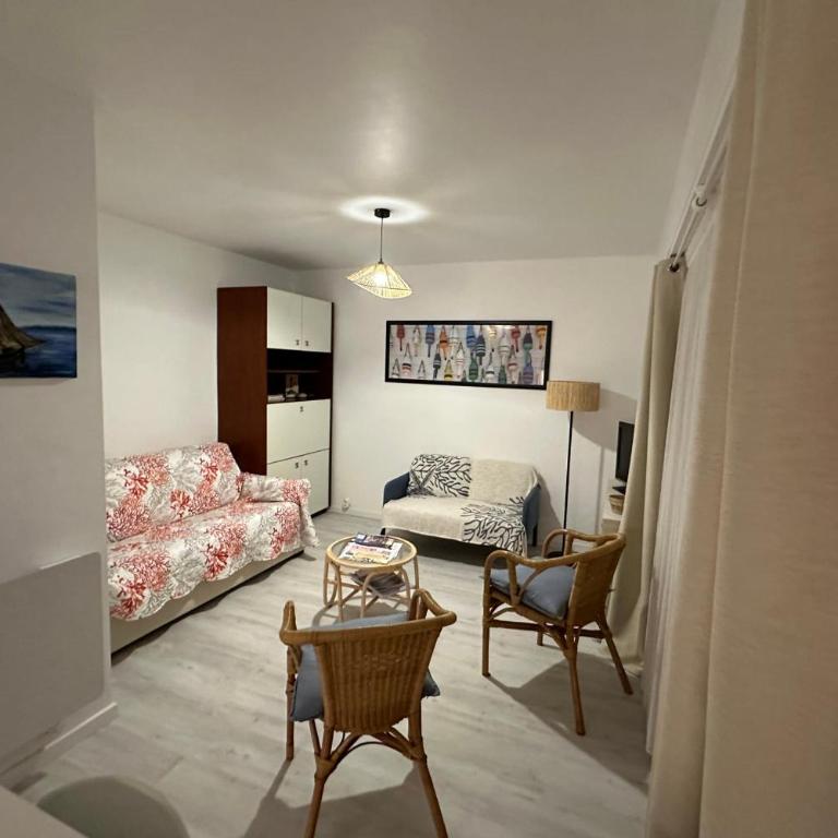 Studio with balcony - 2 min beach and AquaBaule - Studio - 6