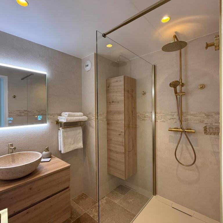CasaMia Cannes - Exceptional Sea View, Pool, Beach - Apartment mit 2 Schlafzimmern - 52