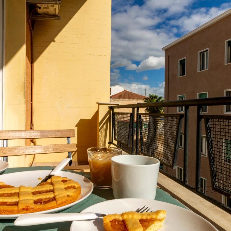Cagliari Center - Sonnino House - Three-Bedroom Standard Apartment - 18
