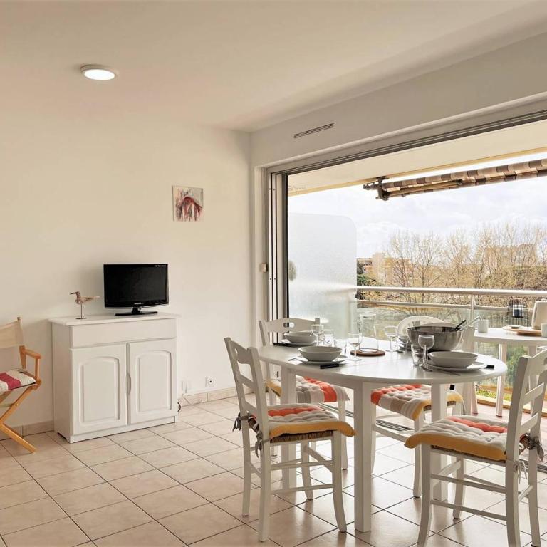 LV820-C02 Appartement 2 pièces 4 couchages LE LAVANDOU - Appartement 1 Chambre - 1