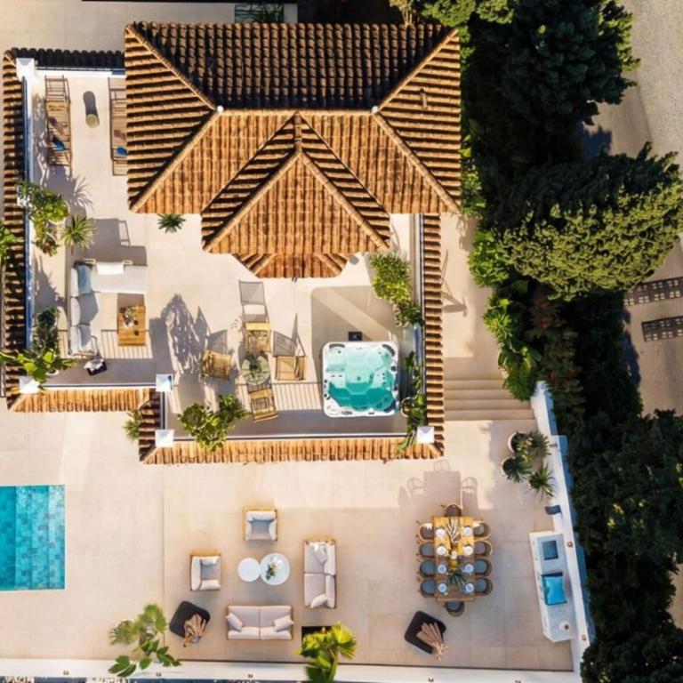 VACATION MARBELLA I Villa Ava, Private Heated Pool, Rooftop Hot Tub, Sauna, Luxury Interior, Close to Golfs, Beaches and Puerto Banus - Villa - 29