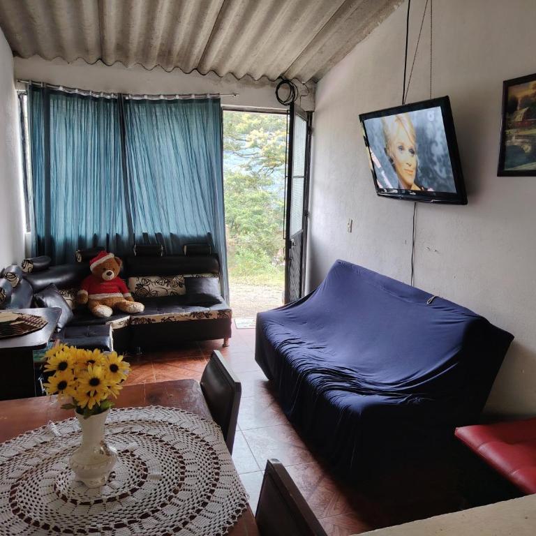 Paraiso en el Pueblo - Three-Bedroom House - 1