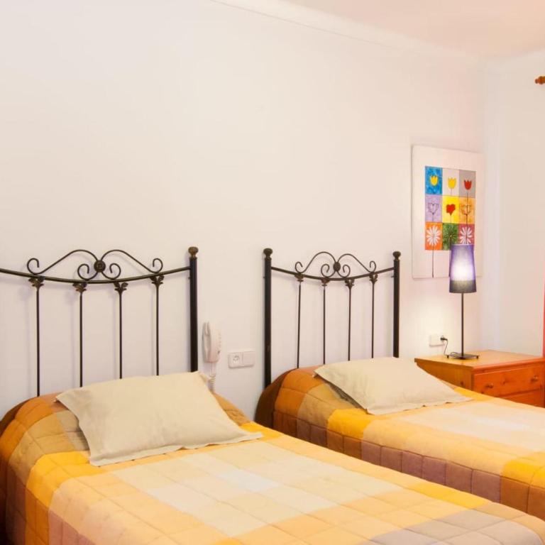 Can Picafort - Six-Bedroom Holiday Home - 21