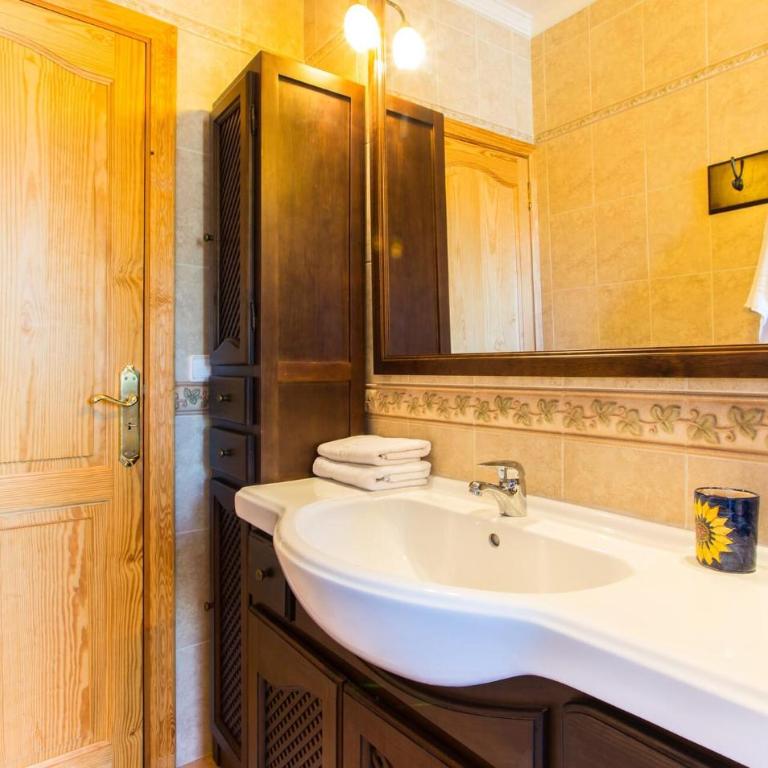Ses Comunes - Four-Bedroom Vacation Home - 25