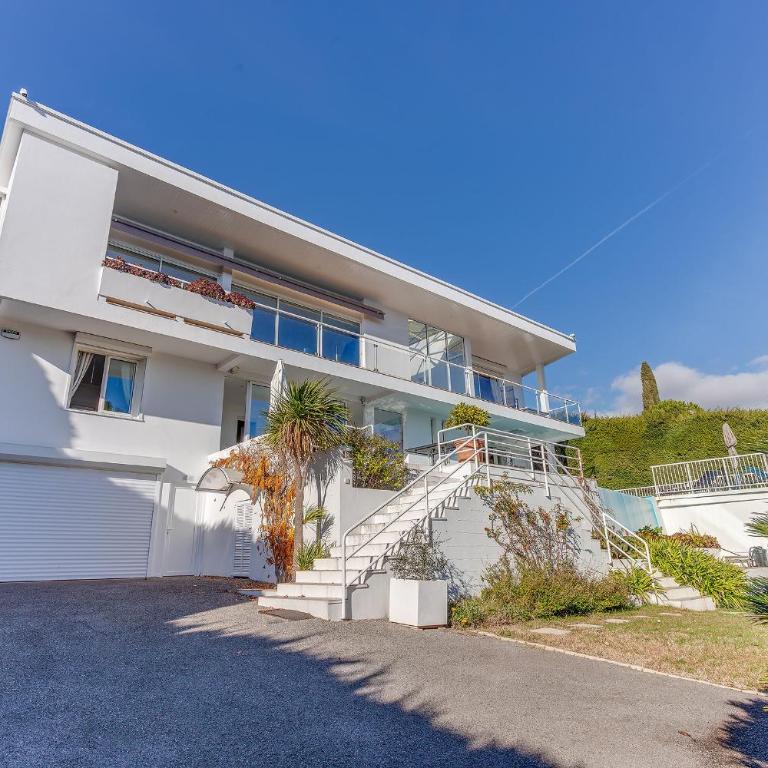 VILLA LOUPA VI4489 by Riviera Holiday Homes - Villa with Private Pool - 30