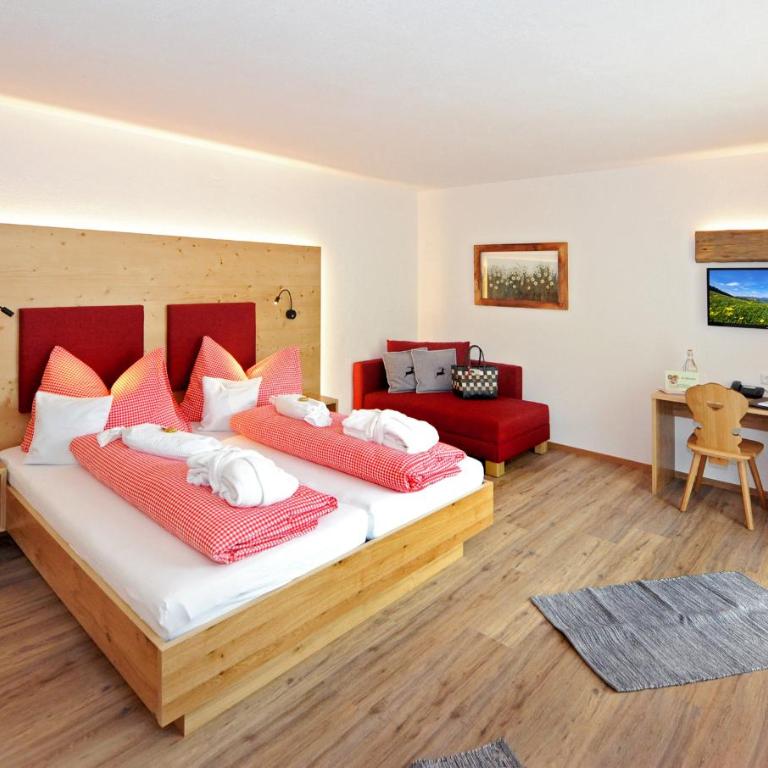 Hotel Eggerhof - Deluxe Doppelzimmer mit Zustellbett - 1
