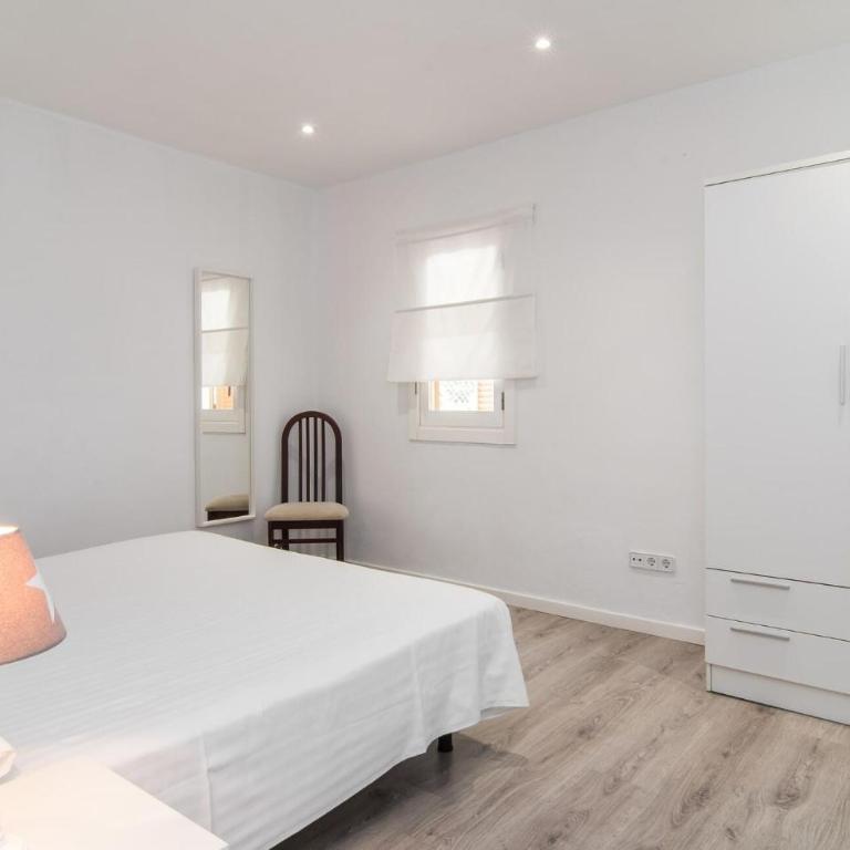 Anglesos - Four-Bedroom Vacation Home - 12