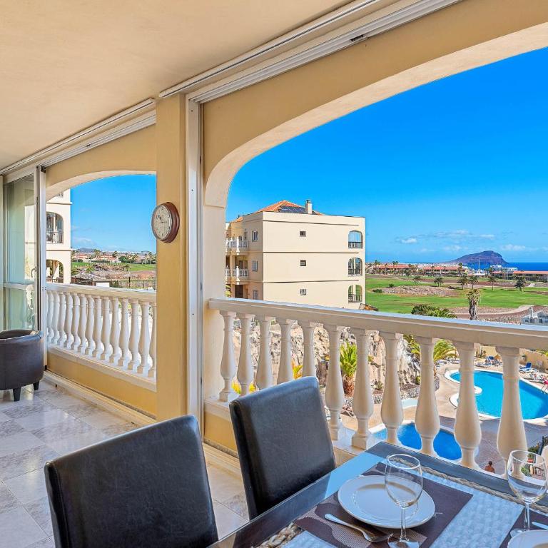 Stunning Golf & Sea Views with Heated Pool OGG106 - Apartamento de 2 dormitorios - 1
