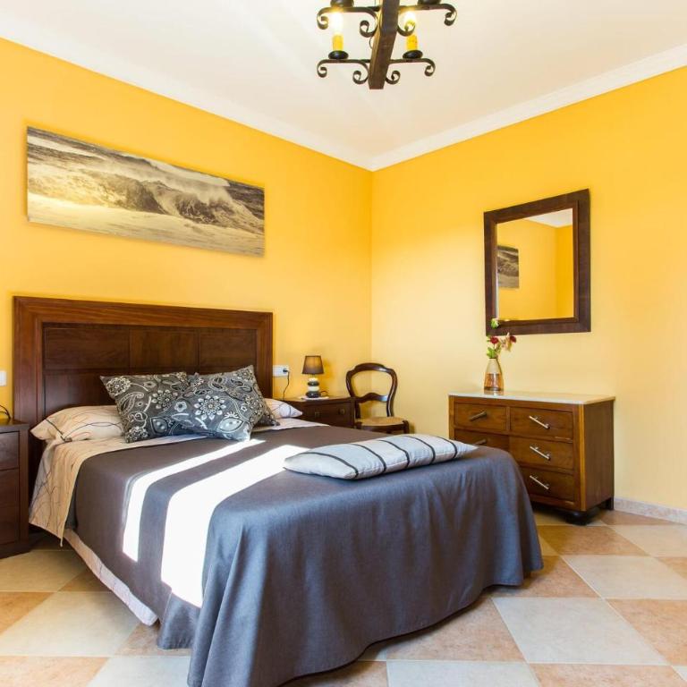 Ses Comunes - Four-Bedroom Vacation Home - 13