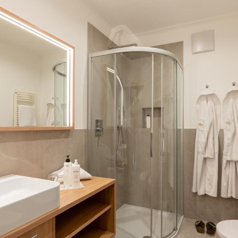 Hotel Sittnerhof - Camera Matrimoniale Comfort con Balcone - 1