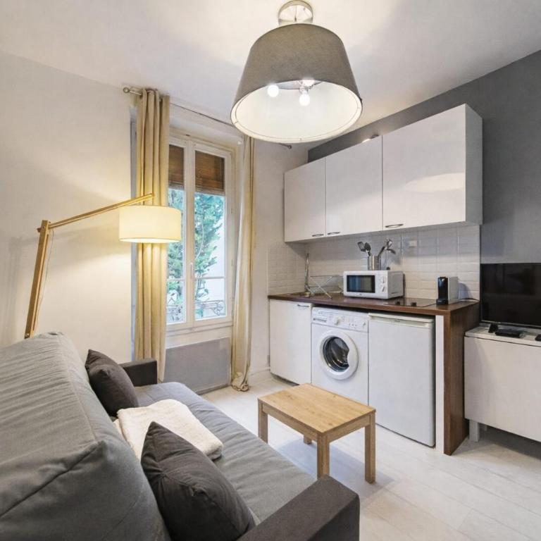 Cozy studio for 2 people Lyon 8 - Apartment - 1