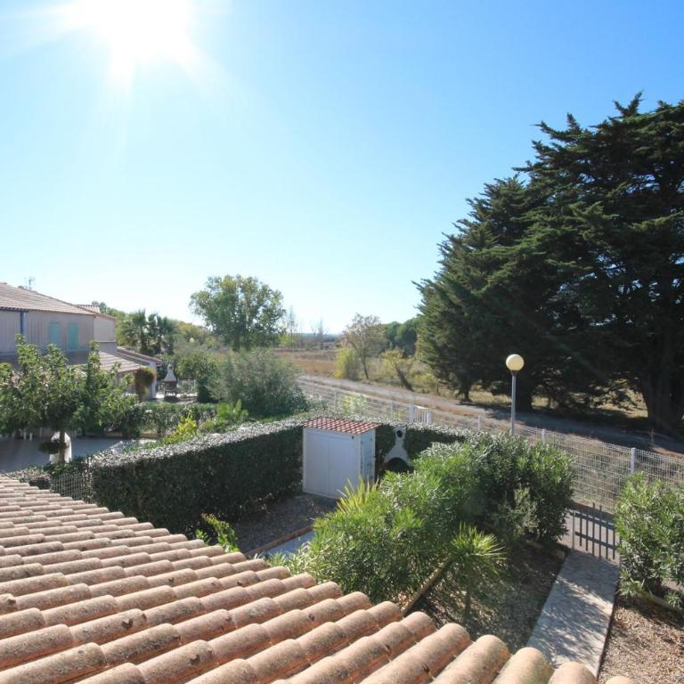 Belle villa 2 chambres, 5 couchages, jolie terrasse avec vue sur reserve, dans residence securisee avec piscine commune 800 m de la mer LRCS76 - Two-Bedroom House - 9