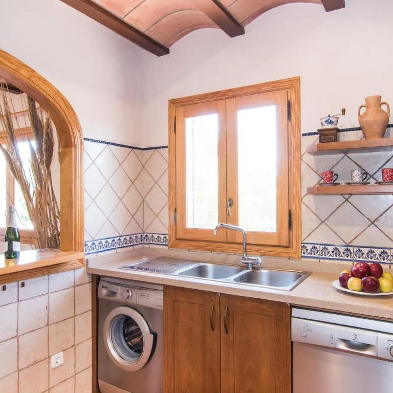 Can Polito - Three-Bedroom Vacation Home - 8