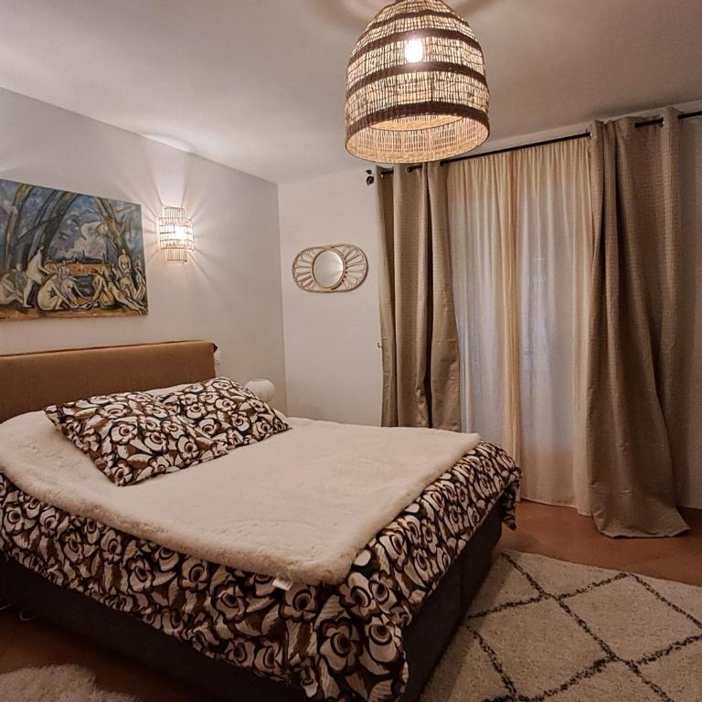 villa provençale avec piscine privée- jardin- terrasses ombragées à 5mn d'Arles - Villa con Piscina Privata - 18