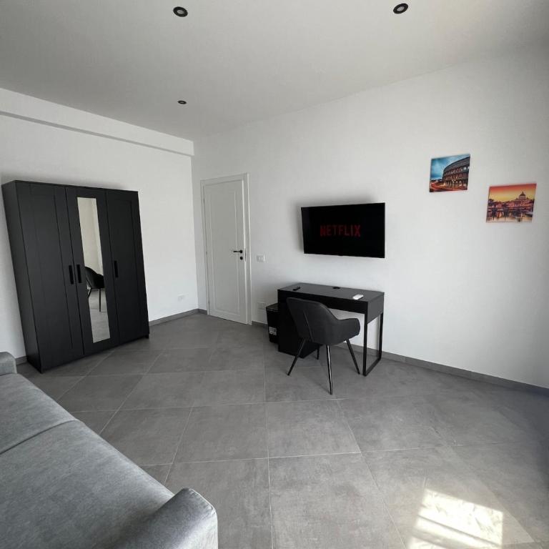 Modern Vatican Home - One-Bedroom Apartment - 23