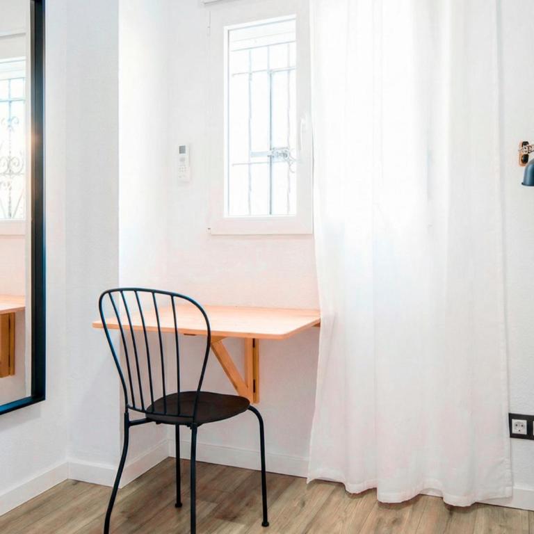 Triana Riverside & Home Cinema - Apartment - 19