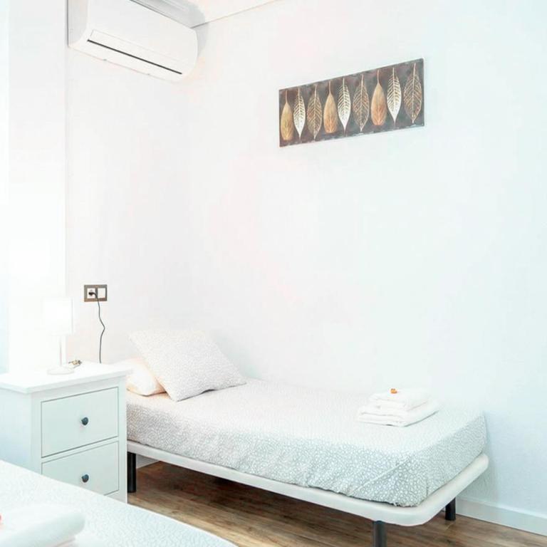 Triana Riverside & Home Cinema - Apartment - 22