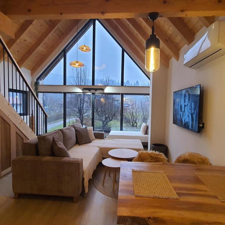 Hazel House - One-Bedroom House - 4