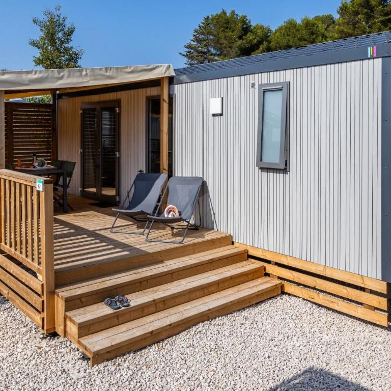 Camping les Tamaris *** - Mobile Home Premium - 4 Personnes - 3