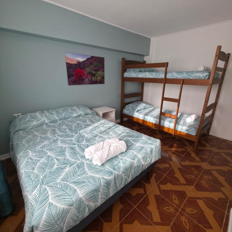Hostal Jardín del Desierto - Family Room with Private Bathroom - 4