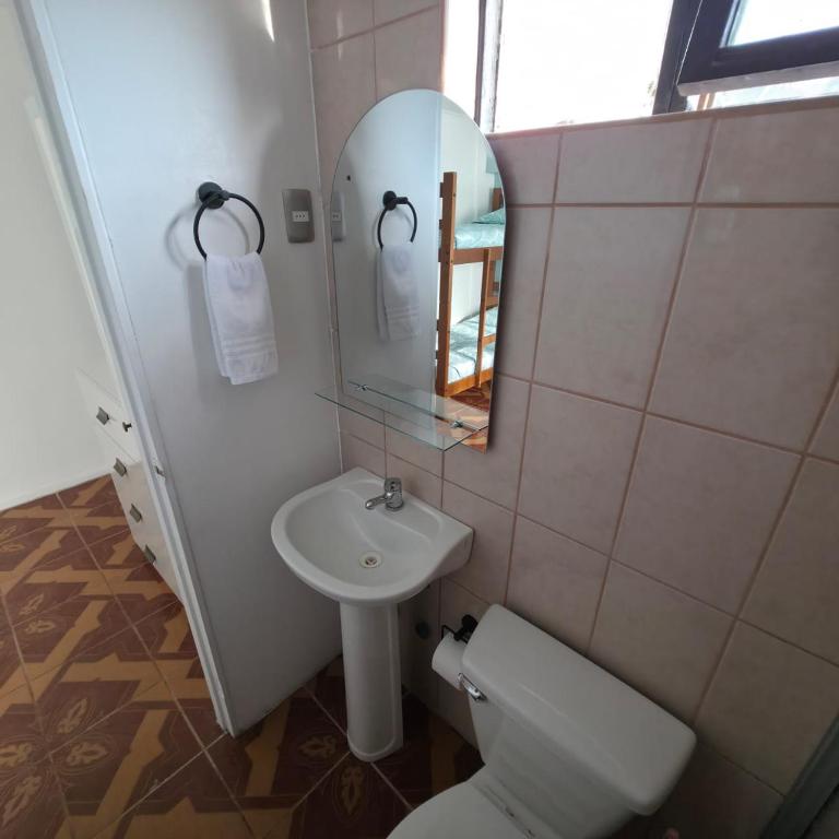 Hostal Jardín del Desierto - Family Room with Private Bathroom - 6
