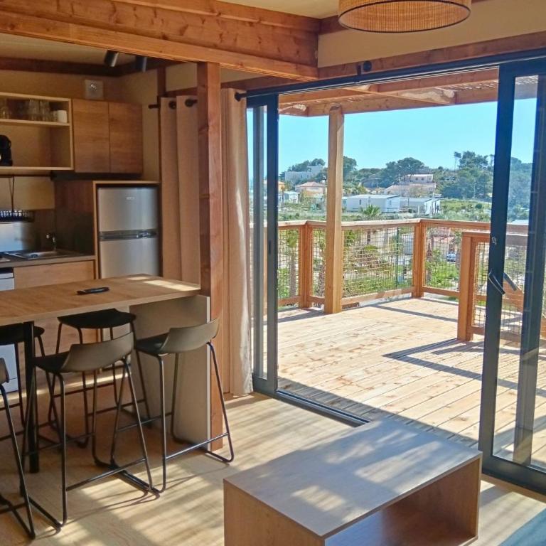 Camping les Tamaris *** - Chalet 6 Places Premium Colline - 7