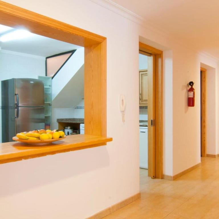 Can Picafort - Six-Bedroom Holiday Home - 9