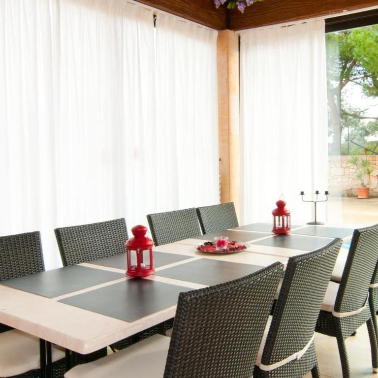 Can Picafort - Six-Bedroom Holiday Home - 15