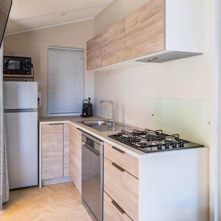 Camping les Tamaris *** - Mobile Home Premium - 6 Personnes - 3