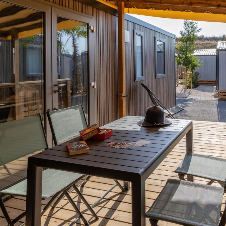 Camping les Tamaris *** - Mobile Home Premium - 6 Personnes - 5