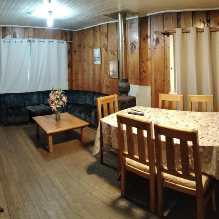 casa en Lican Ray - Four-Bedroom House - 9