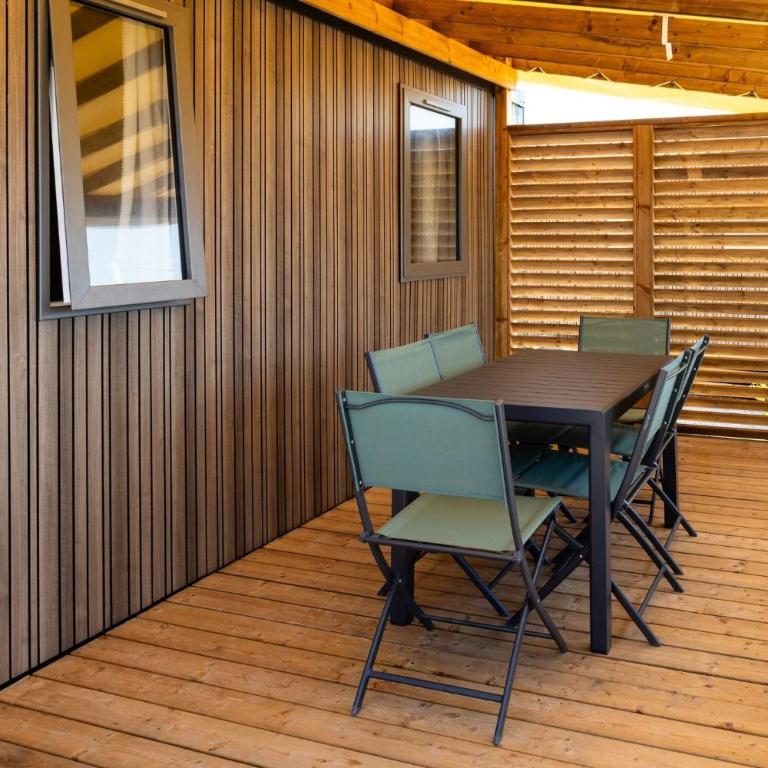 Camping les Tamaris *** - Grand Mobile Home 6 Places Premium Colline - 6
