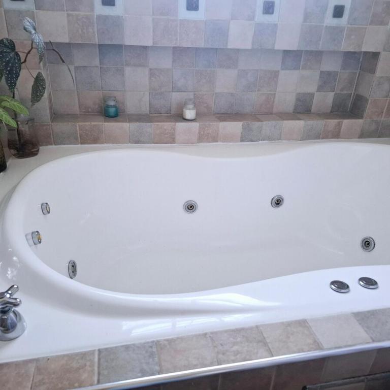 Monoambiente luminoso con Jacuzzi Relax y estilo - Apartamento de 1 dormitorio - 7