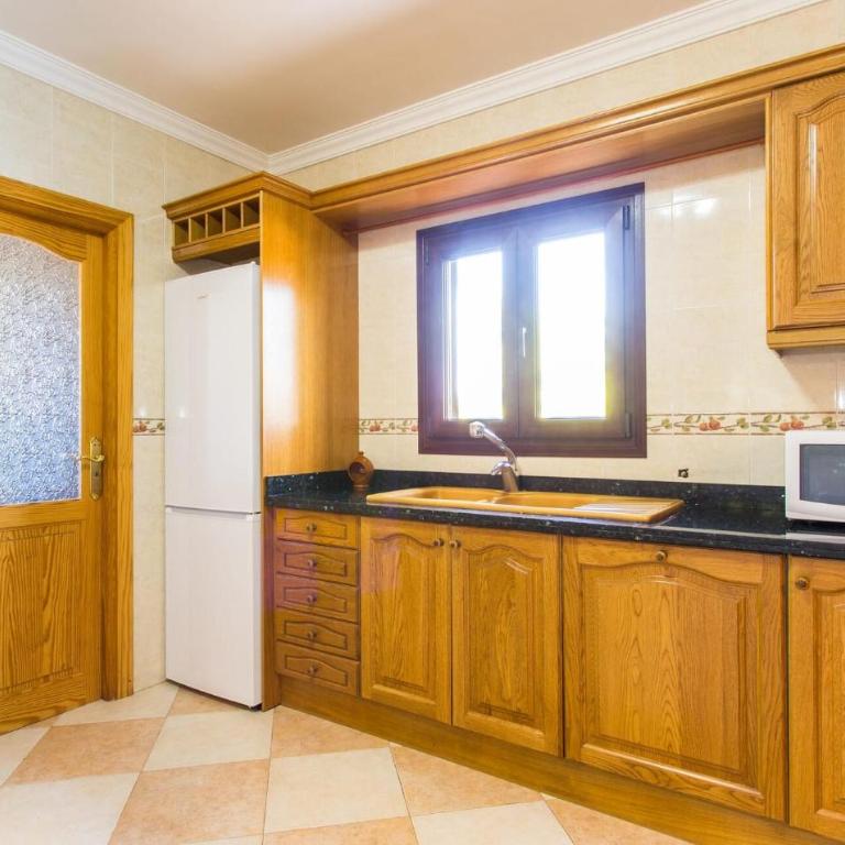 Ses Comunes - Four-Bedroom Vacation Home - 4