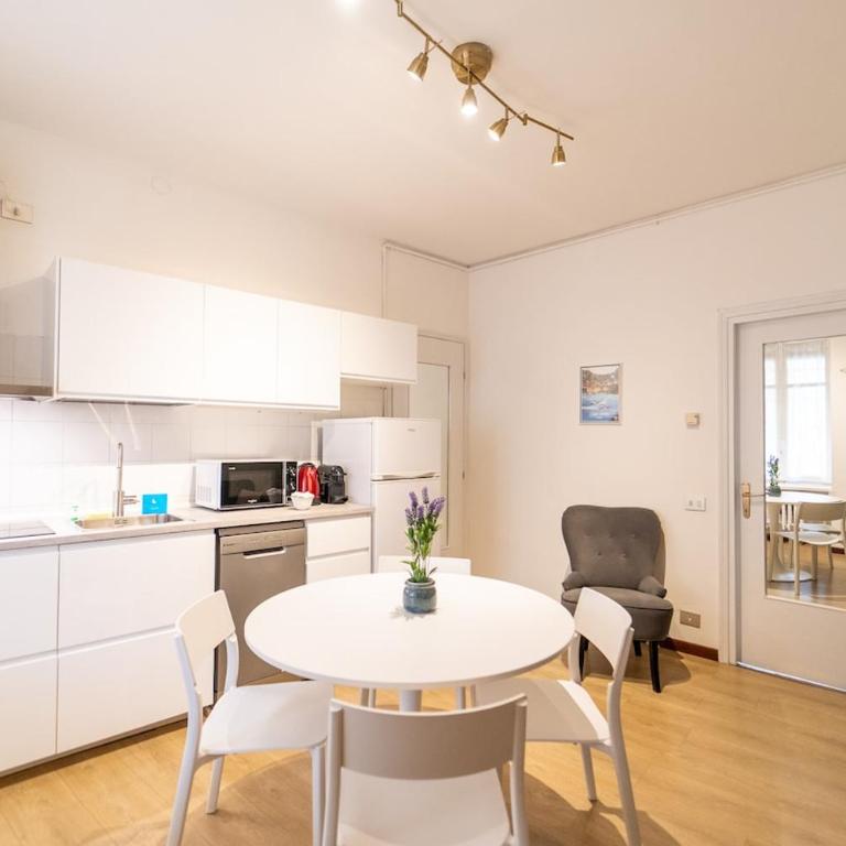 Apartament in the historic center of Como - One-Bedroom Apartment - 8