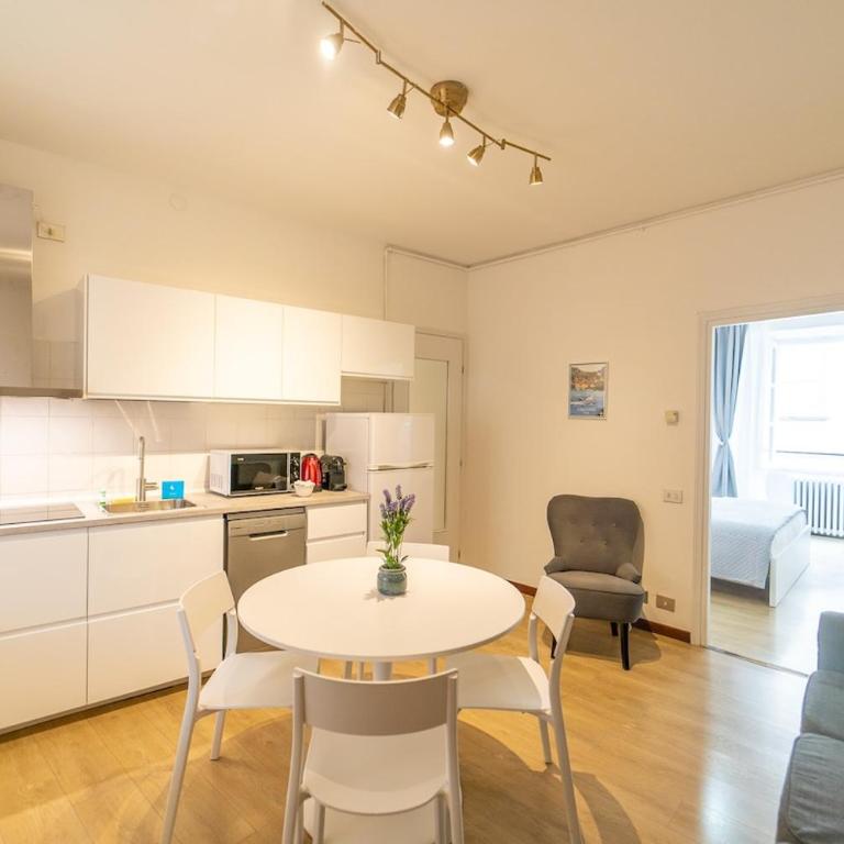 Apartament in the historic center of Como - One-Bedroom Apartment - 11