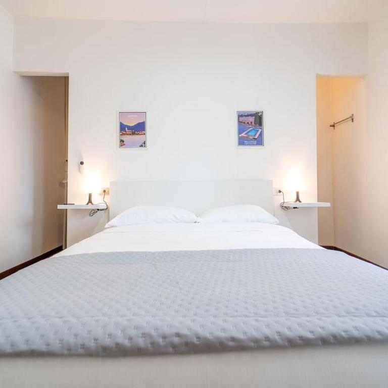 Apartament in the historic center of Como - One-Bedroom Apartment - 16