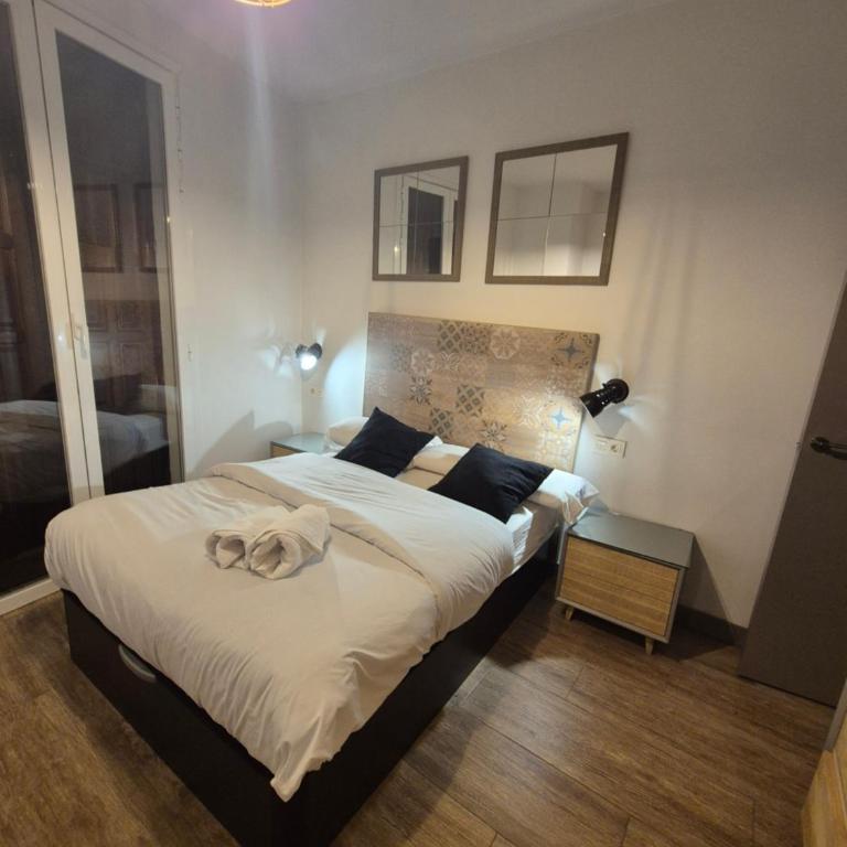 Exclusividad a Pie de la Torre de la Catedral - Two-Bedroom Apartment - 5