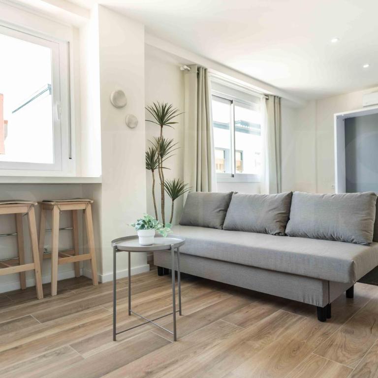 Minimalist Málaga City-Centre Apartment REMS - Studio Apartment - 1